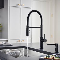 Catris Flexo Semi-Pro Pull-Down Dual-Spray Kitchen Faucet (Matte Black)