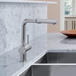 Linus Low Arc Pull-Out Dual-Spray Kitchen Faucet - Chrome, 526365