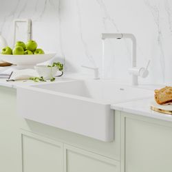 Linus Low Arc Pull-Out Dual-Spray Kitchen Faucet (White)