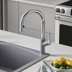 Urbena Pull-Down Dual-Spray Kitchen Faucet - Chrome/Metallic Gray, 526396