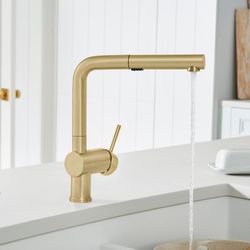 Linus Low Arc Pull-Out Dual-Spray Kitchen Faucet - Satin Gold, 526686