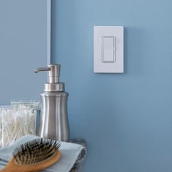 Claro Wall Plate 1 Gang, 96 Pack (Light Almond)